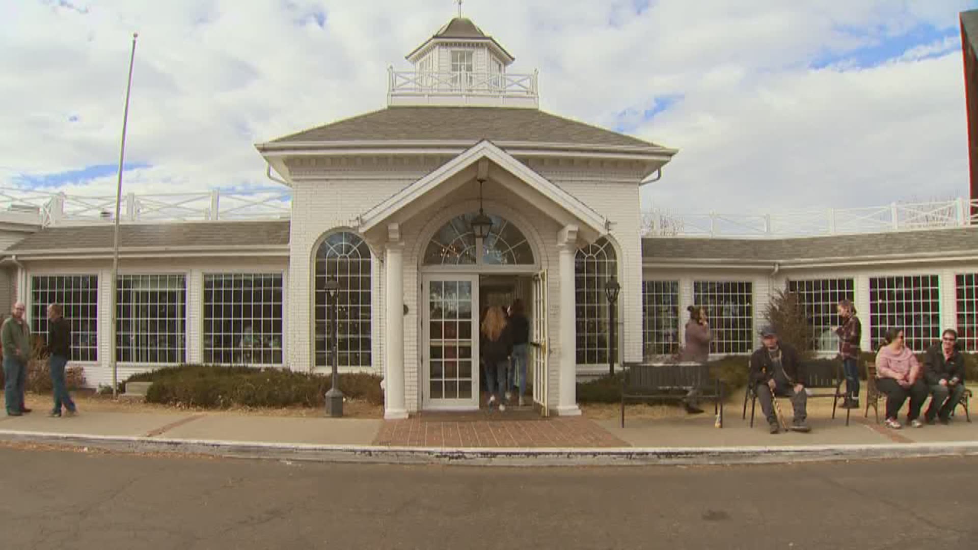 White Fence Farm sold, arpartments coming to the 7-acre site - Vimarsana News